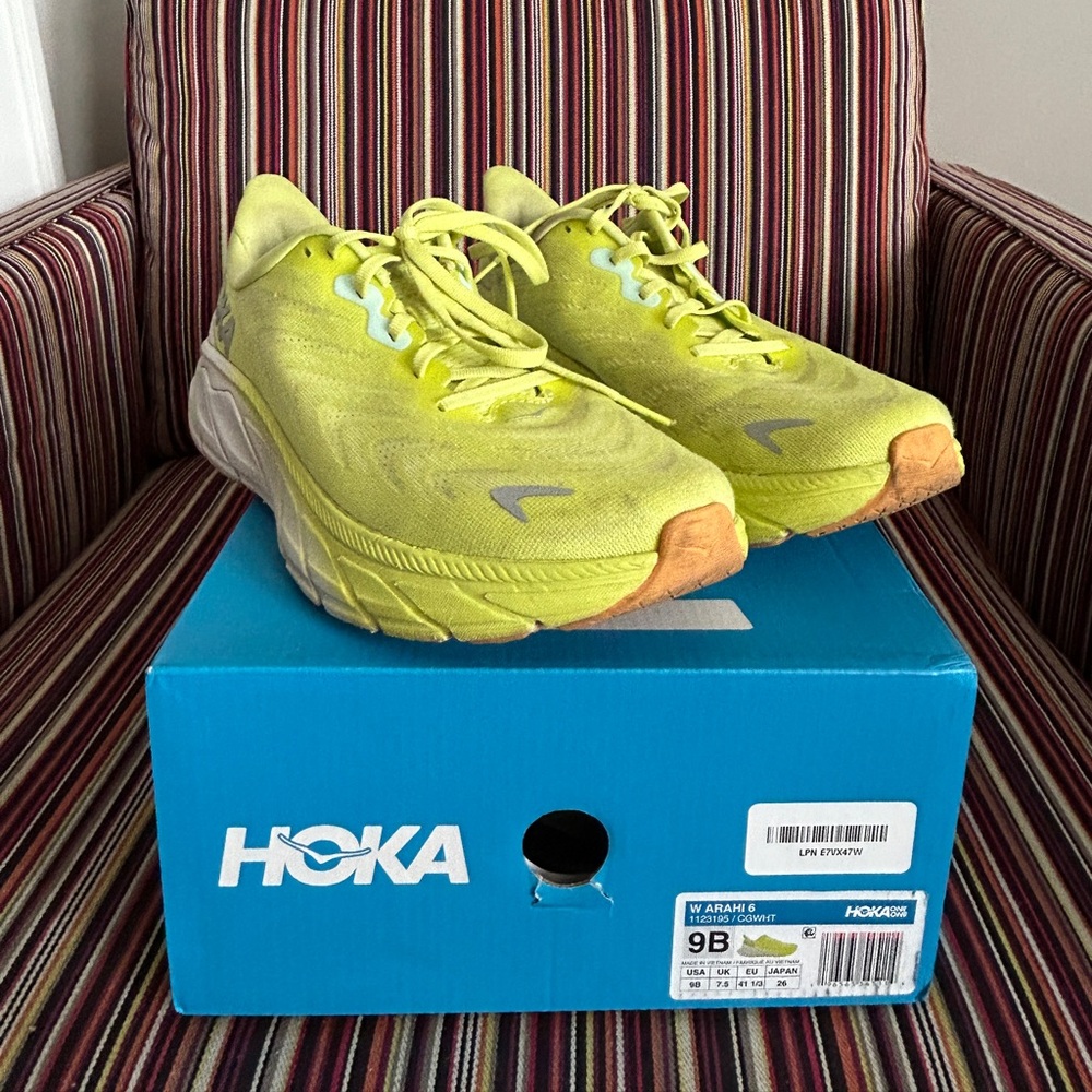 Hoka Arahi 6 Citrus Glow